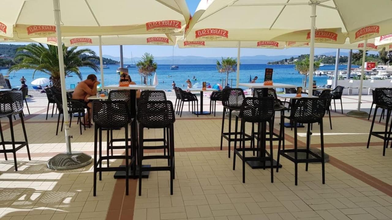 Apartman Leo Nečujam Buitenkant foto
